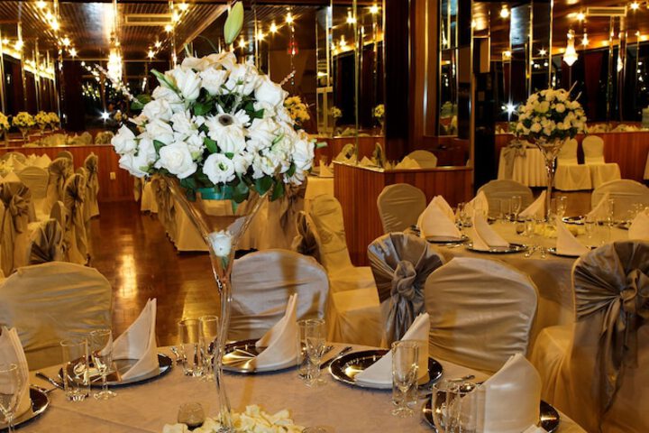 Ballroom/Hall 41 of 60