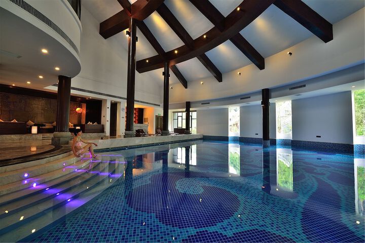 Pools & Facilities