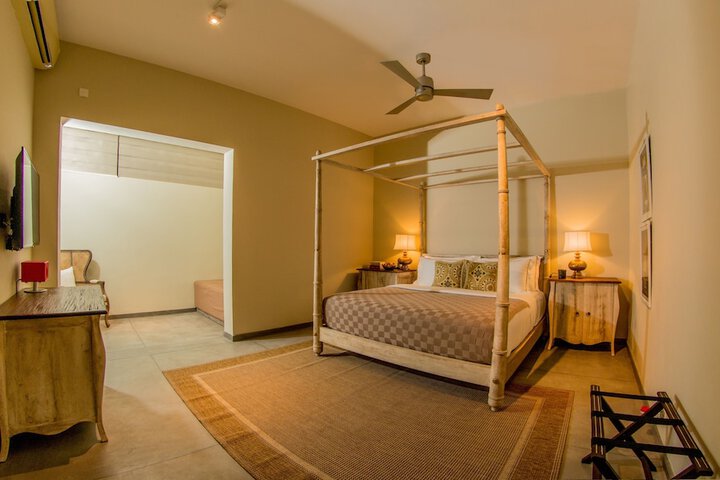 Room 12 of 72