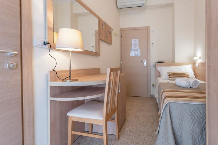 Room 20 of 46