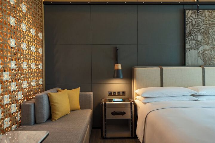 Room 20 of 151