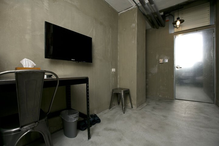 Room 80 of 114