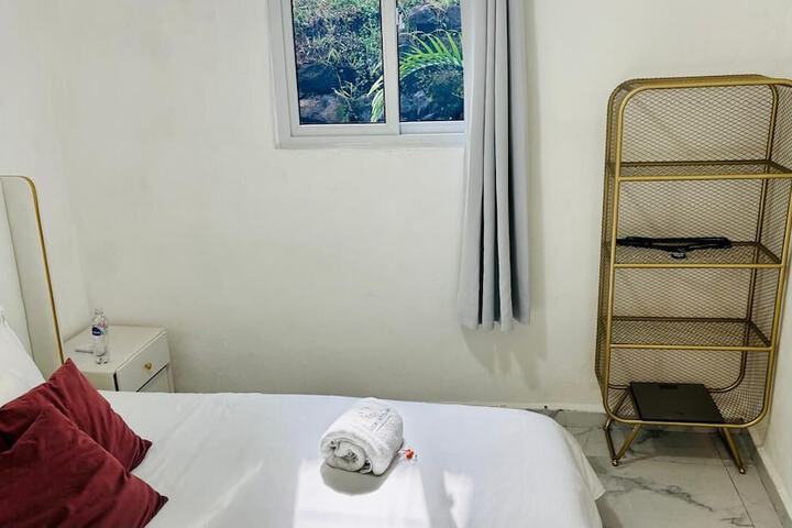 Room 34 of 339