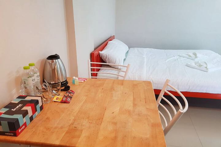 Room 21 of 34