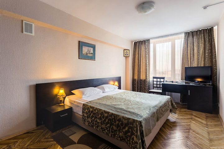 Room 54 of 95