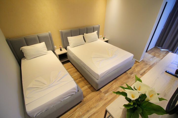 Room 8 of 52