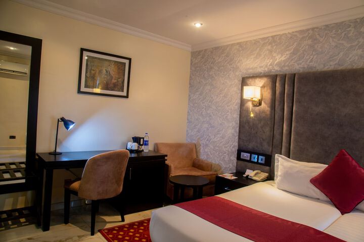 Room 9 of 54