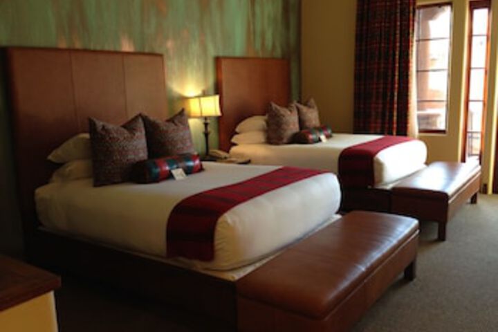 Room 3 of 64
