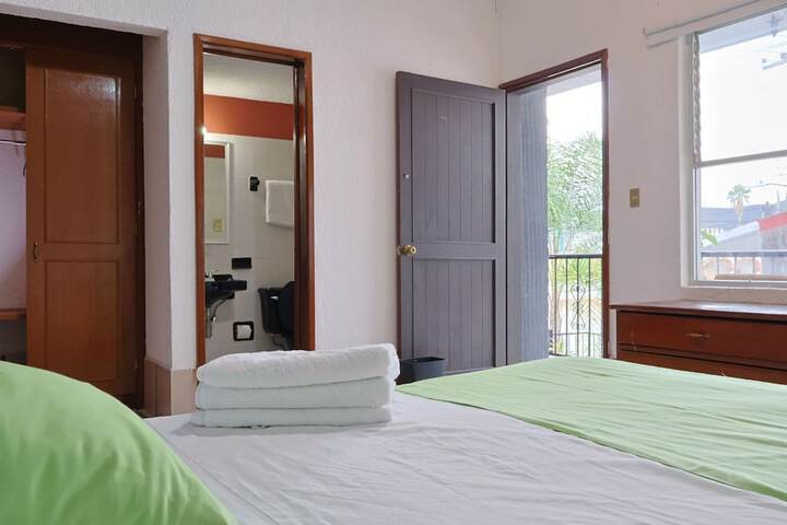 Room 11 of 22