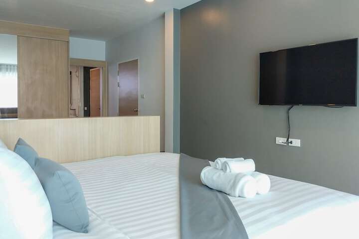 Room 7 of 129