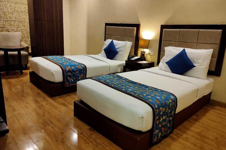 Room 8 of 29