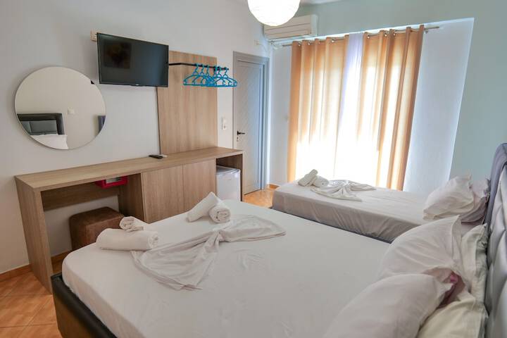 Room 6 of 37