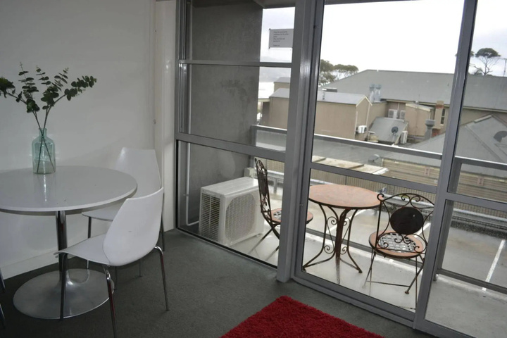 balcony