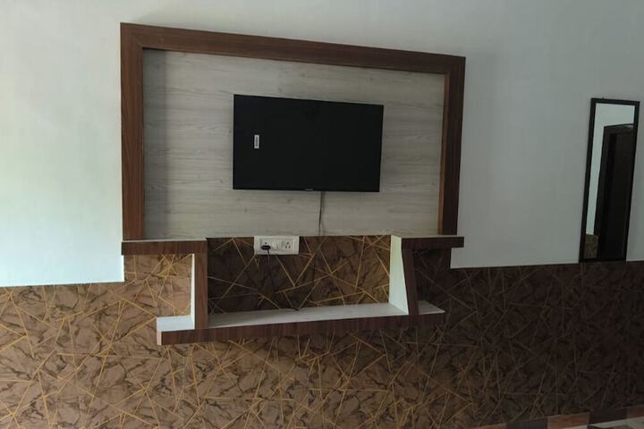 Room 5 of 39
