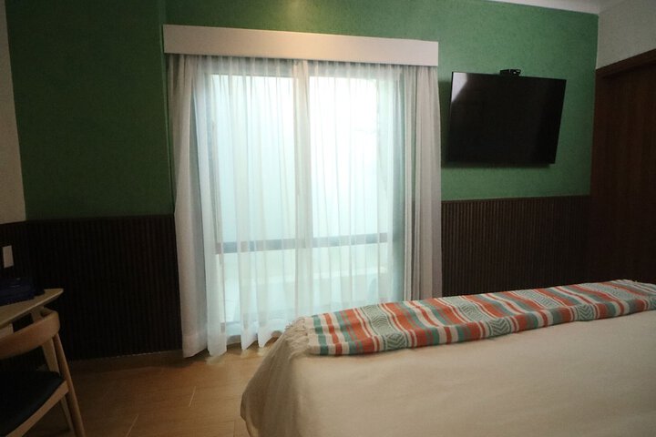 Room 25 of 50