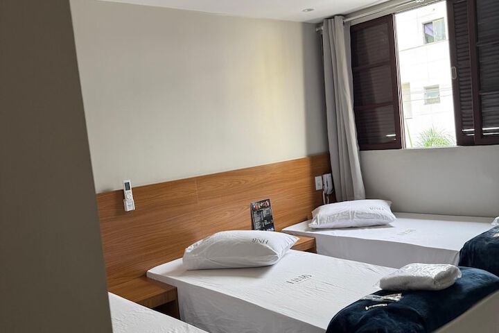 Room 13 of 37