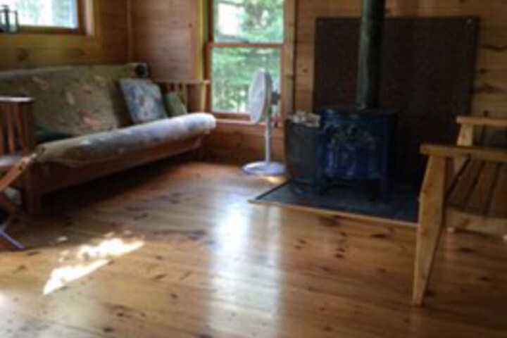 Room 6 of 12