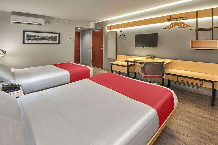 Room 12 of 53