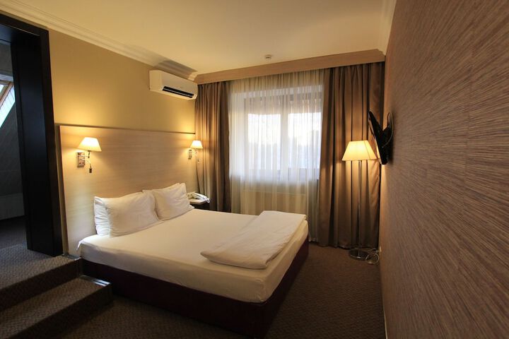 Room 20 of 42