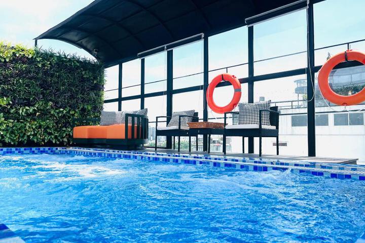 Pool 24 of 55