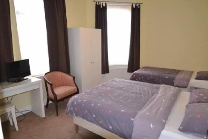 Room 8 of 29