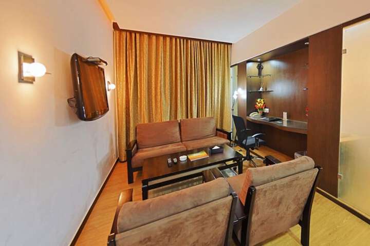 Room 30 of 63