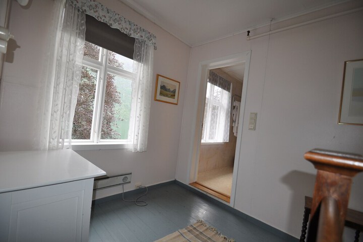 Room 18 of 53
