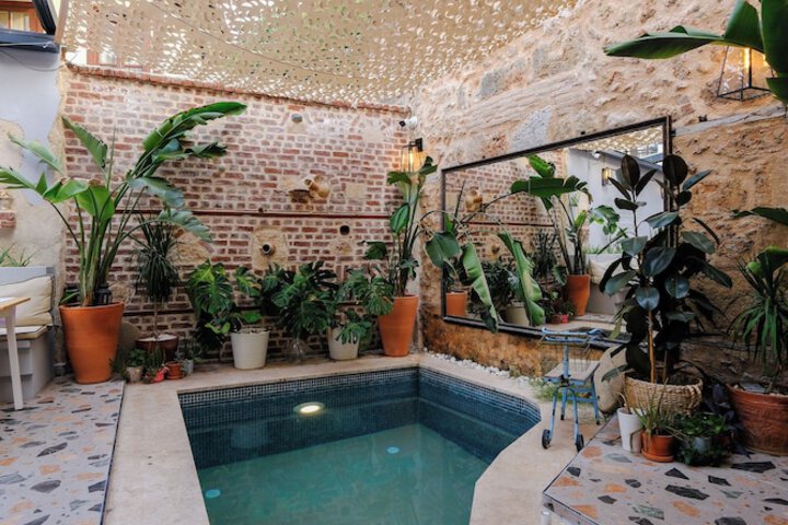 Pool 71 of 80