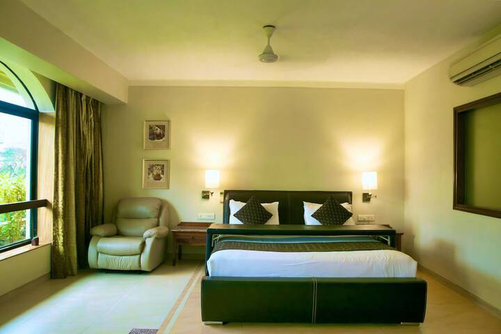Room 31 of 83