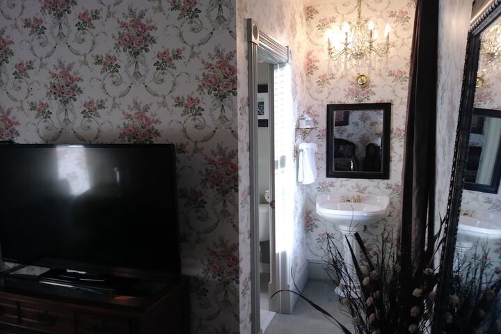 Room 49 of 60