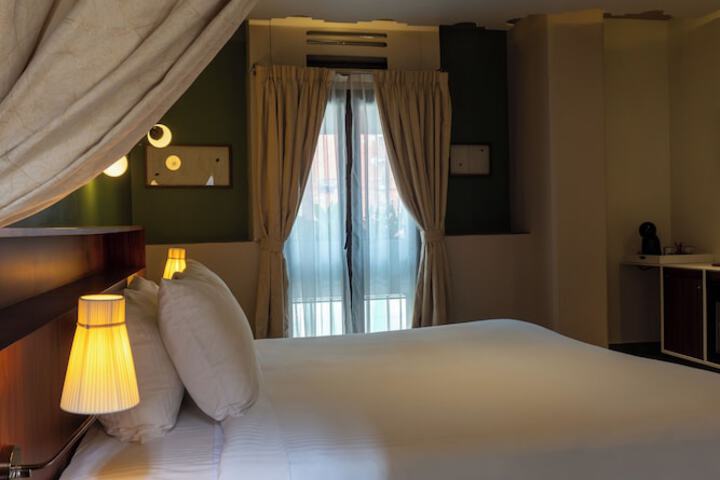Room 7 of 44