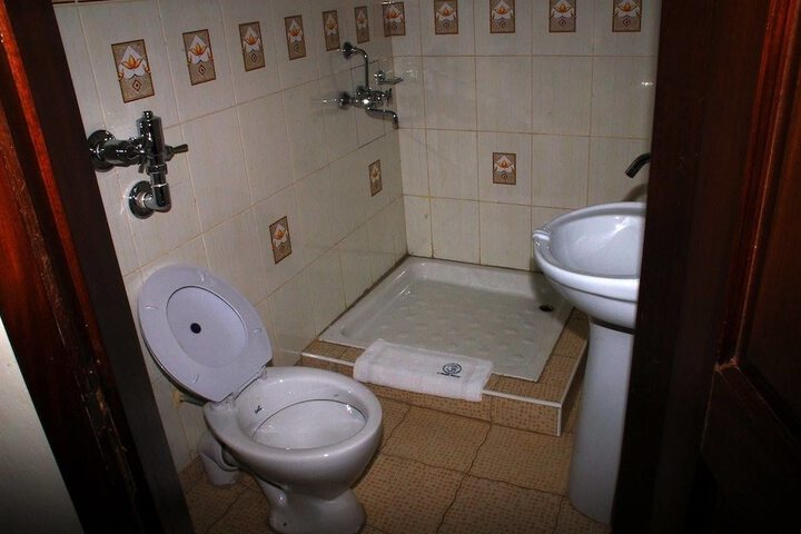Room 16 of 26