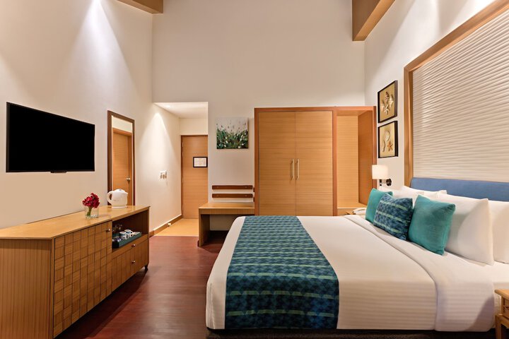 Room 10 of 31