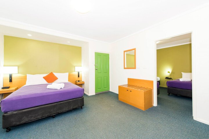Room 8 of 35