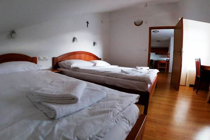 Room 36 of 60