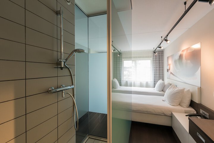 Room 29 of 58