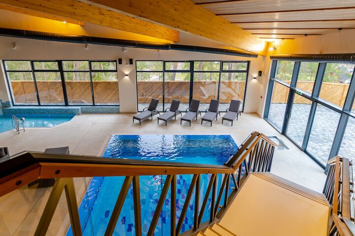 Pool 13 of 34