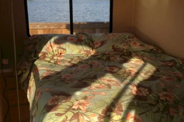 Room 4 of 21