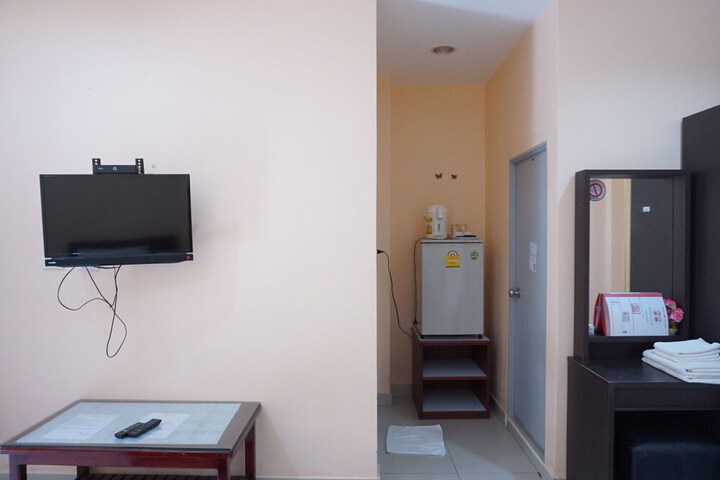 Room 22 of 38