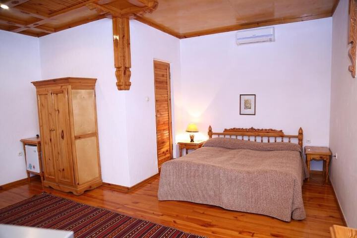 Room 16 of 91