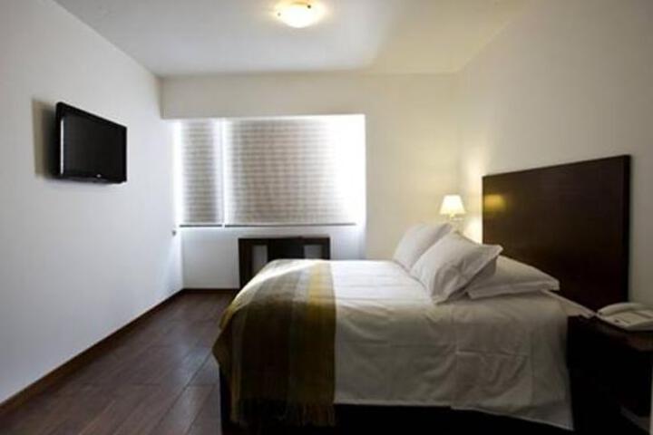 Room 2 of 5