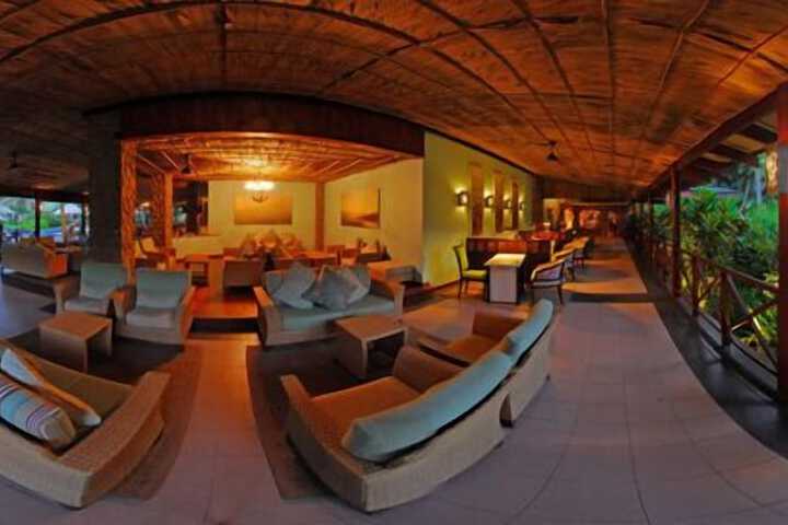 Lounge 89 of 140