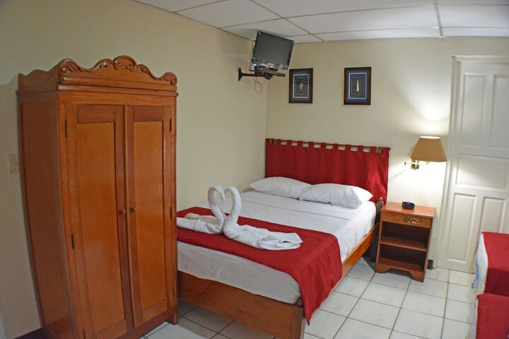 Room 12 of 24
