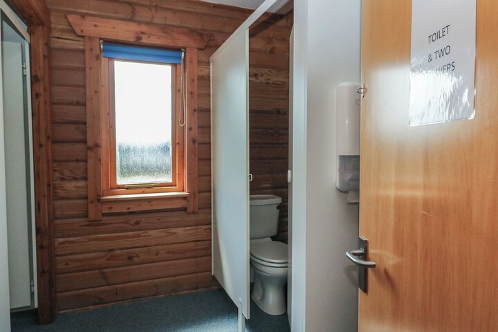 Room 16 of 40