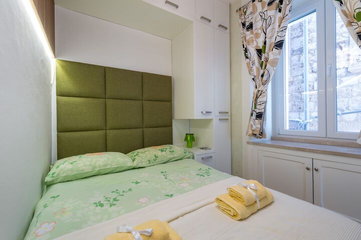 Room 45 of 82