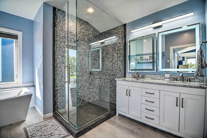 Home on Fox River: Modern Decor Style!
