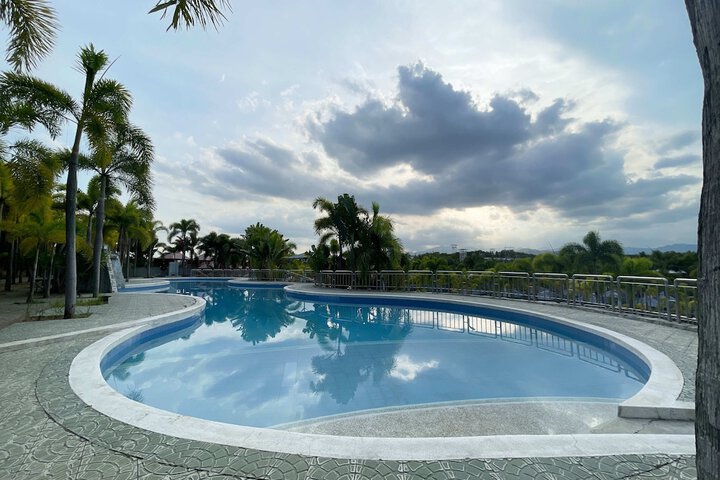 Pool 150 of 200