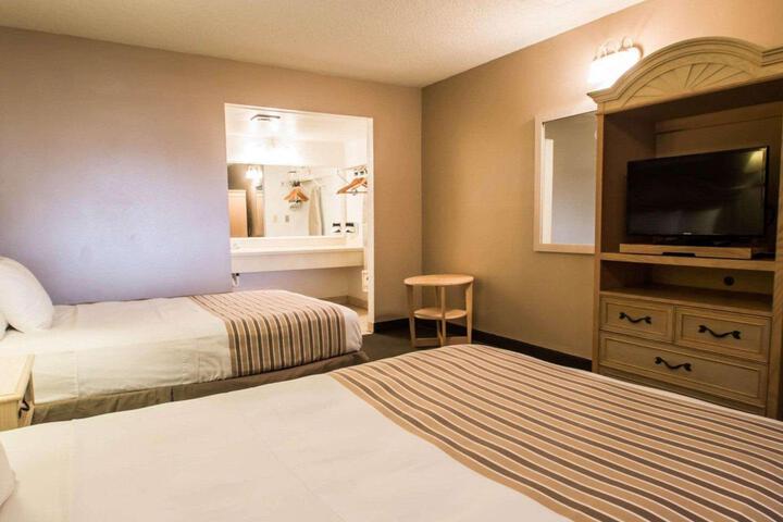 2 Double Beds (3 of 17)