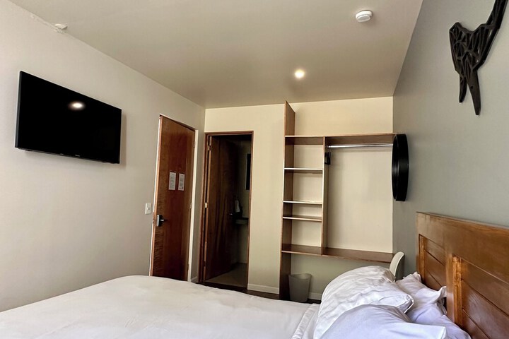 Room 26 of 57