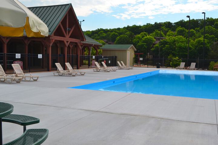 Pool 79 of 127